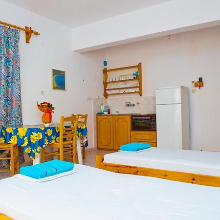 Syraina Apartments Skiathos Town Exterior photo