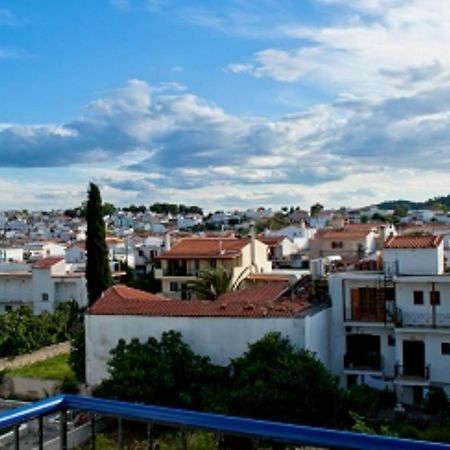 Syraina Apartments Skiathos Town Exterior photo