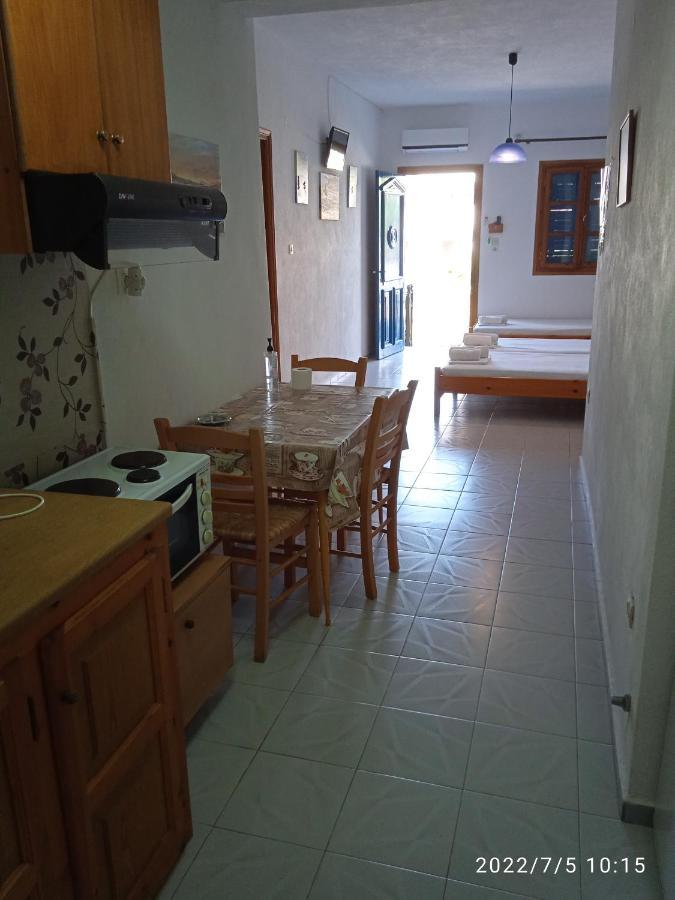 Syraina Apartments Skiathos Town Exterior photo