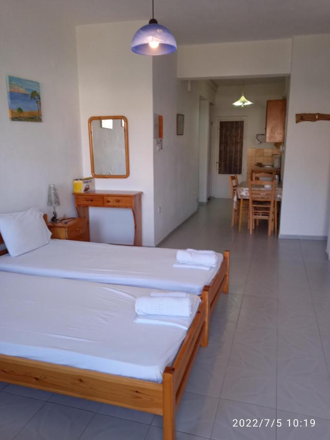 Syraina Apartments Skiathos Town Exterior photo