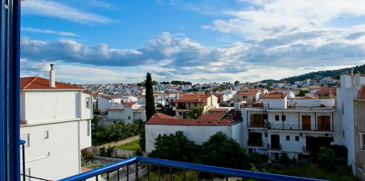 Syraina Apartments Skiathos Town Exterior photo