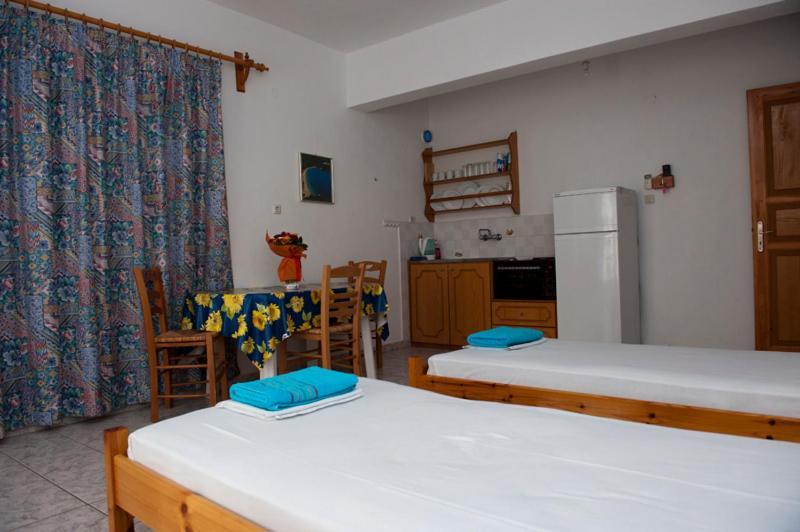 Syraina Apartments Skiathos Town Exterior photo