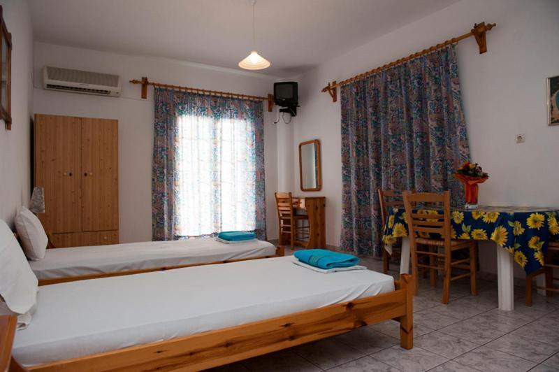 Syraina Apartments Skiathos Town Exterior photo