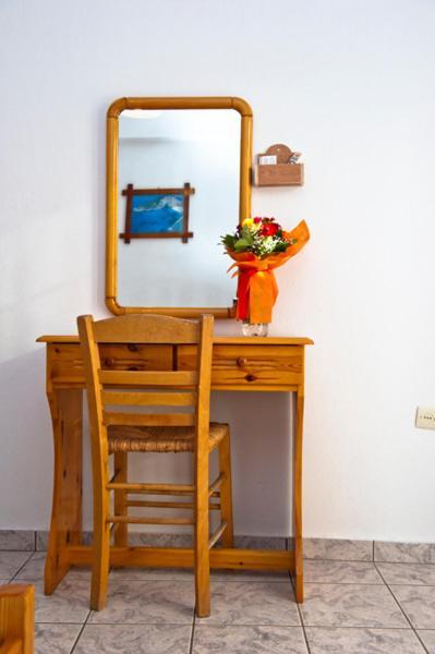 Syraina Apartments Skiathos Town Exterior photo